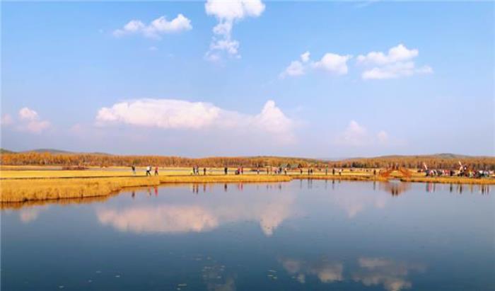 鄂尔多斯七星湖沙漠生态旅游区 鄂尔多斯七星湖沙漠生态旅游区