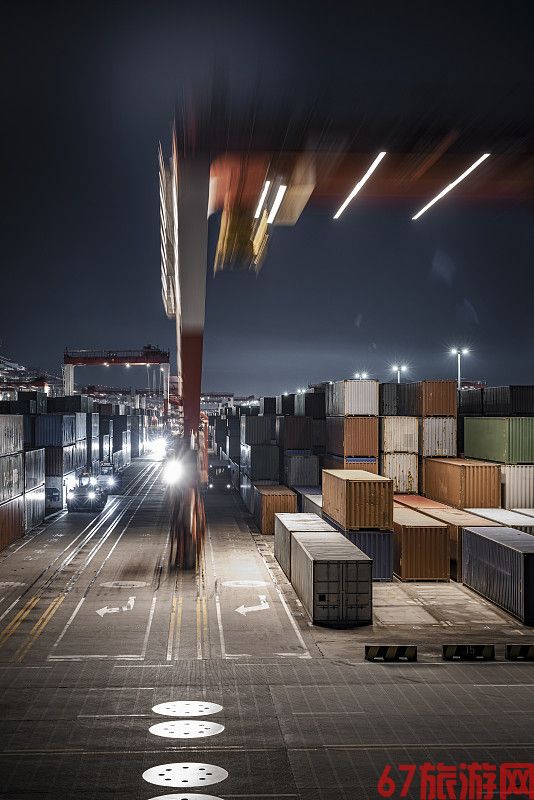 手机指环扣借助南京国际海运配送到新加坡