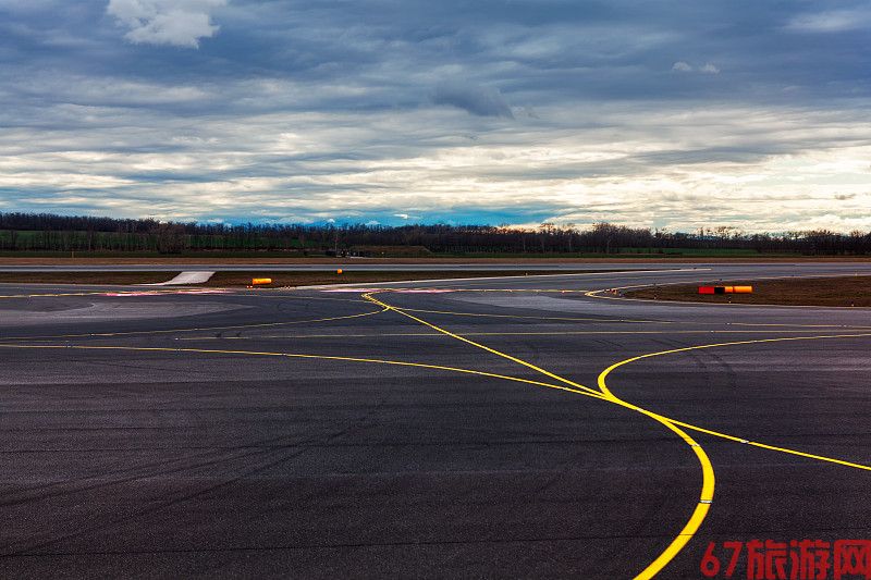 中国武汉到新加坡的毛毯采用国际海空联运13天送达